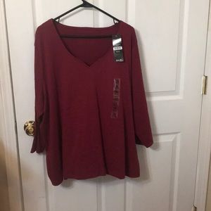Burgundy quarter length sleeve